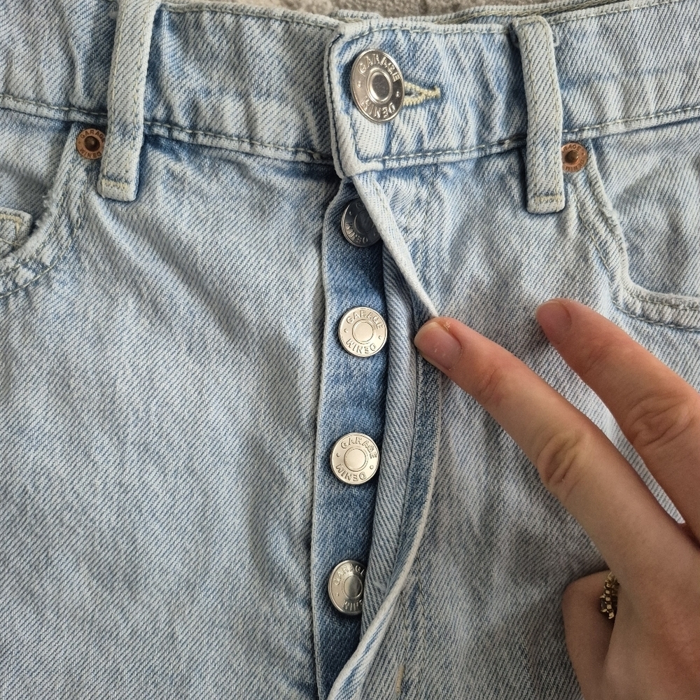 Garage Women's Boho Light Wash Denim High-Rise Vintage Cut-Off Shorts Size 5 - Picture 3 of 6